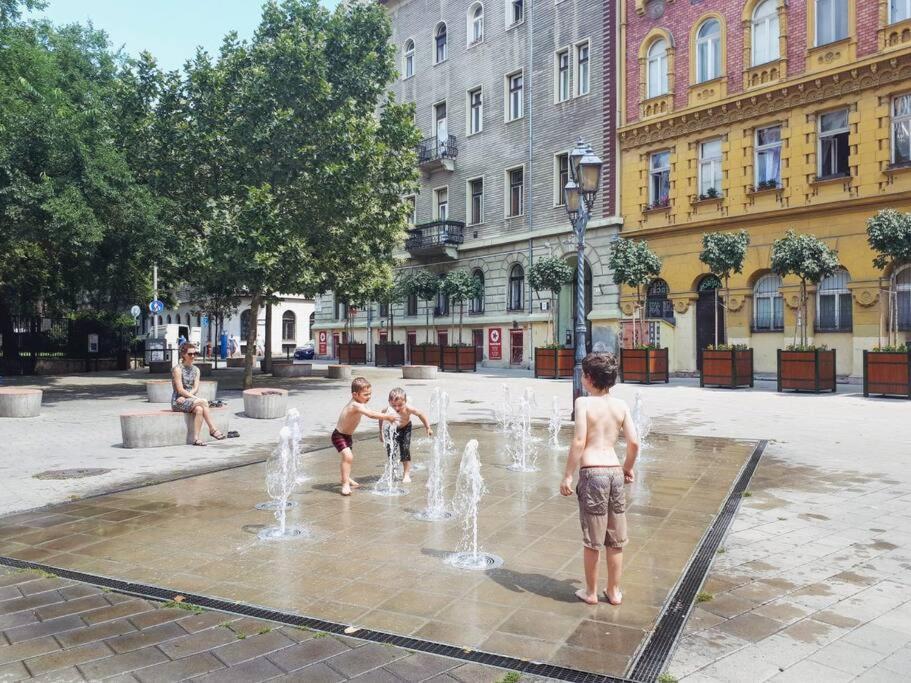 Central 30M2 A/C Apartment, 3 Min From Ny Cafe 부다페스트 외부 사진